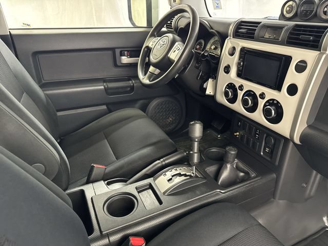 Used 2014 Toyota FJ Cruiser 4WD w/ Convenience Package image 27