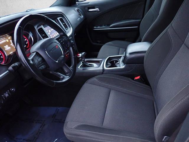 Used 2019 Dodge Charger SXT RWD image 8