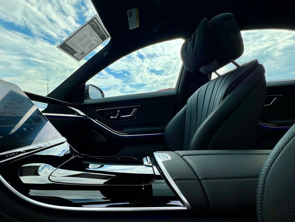 Certified 2026 Mercedes-Benz S 500 4MATIC image 17