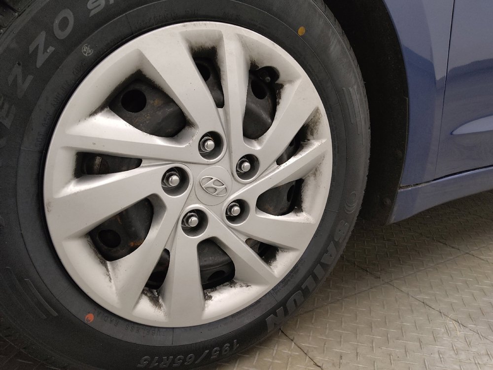 Used 2019 Hyundai Elantra SE image 31