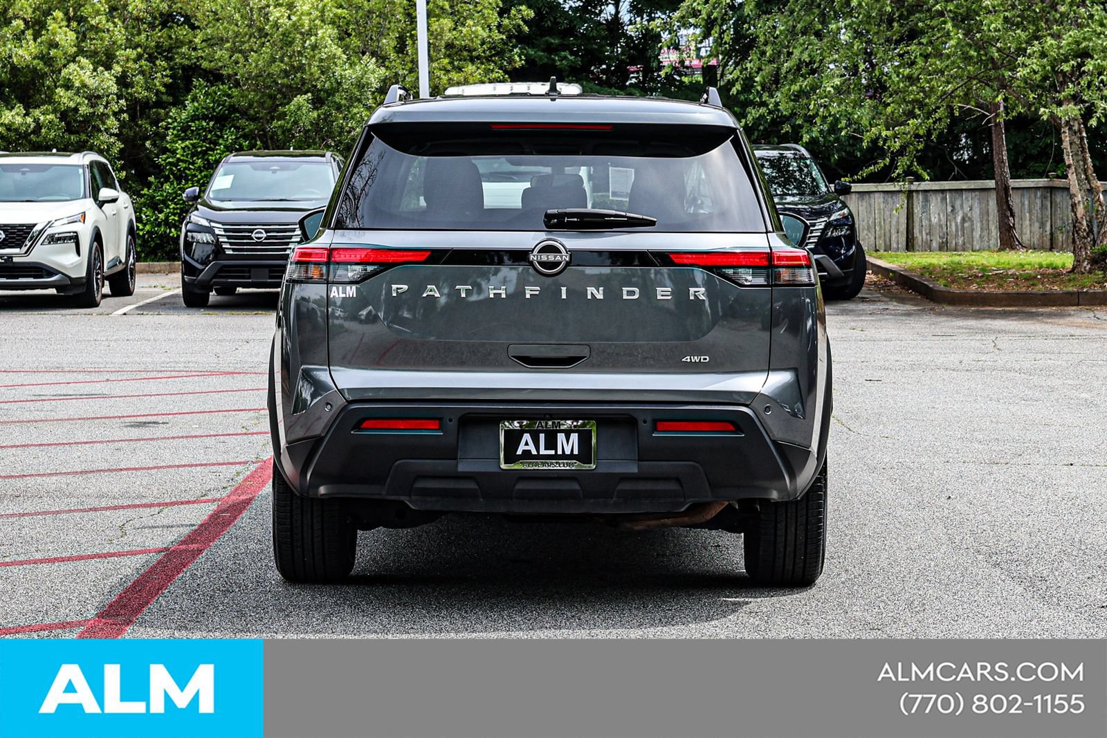 Used 2025 Nissan Pathfinder SV AWD/4WD image 13