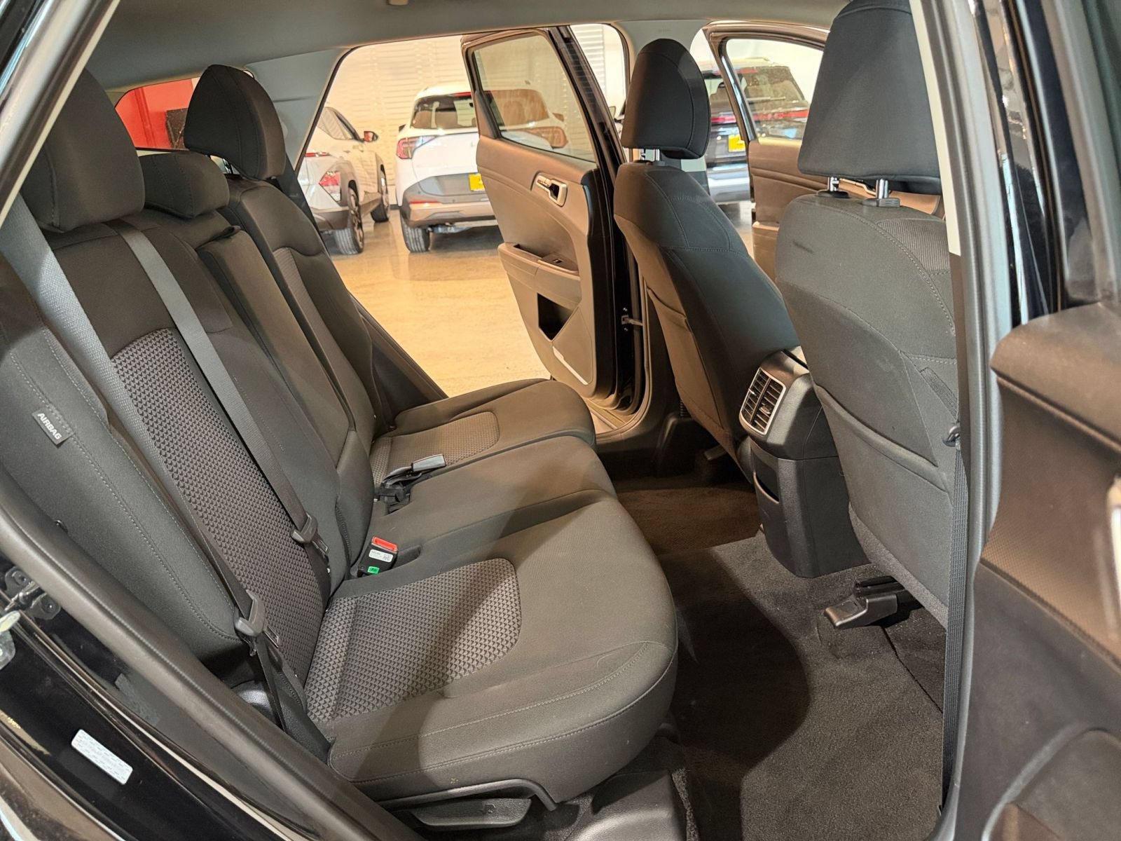Used 2025 Kia Sportage LX AWD/4WD image 36