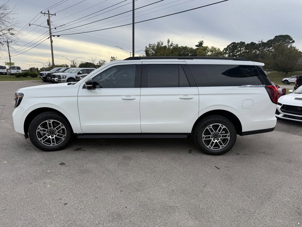 New 2025 Ford Expedition Max Active image 3