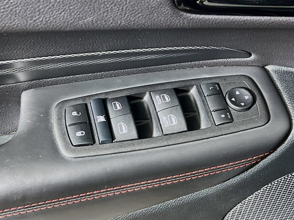 Used 2024 Dodge Durango GT AWD/4WD image 16