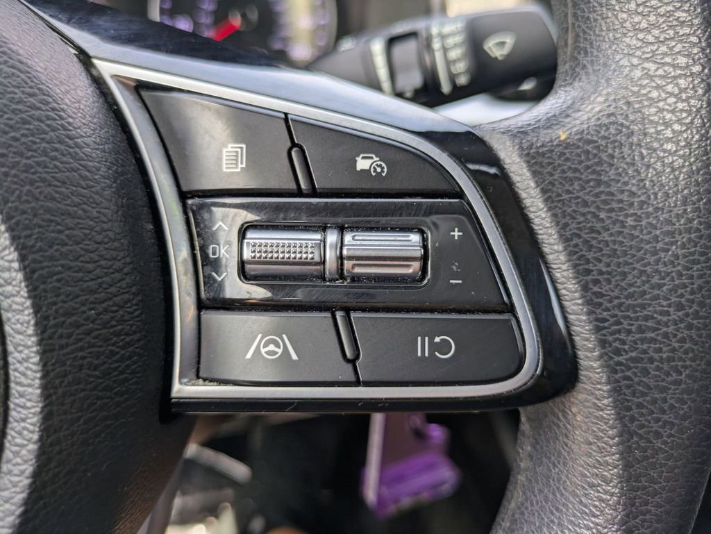 Used 2023 Kia Forte LXS w/ LXS Technology Package image 17