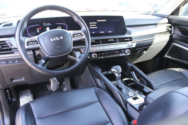 Used 2024 Kia Telluride LX FWD image 11
