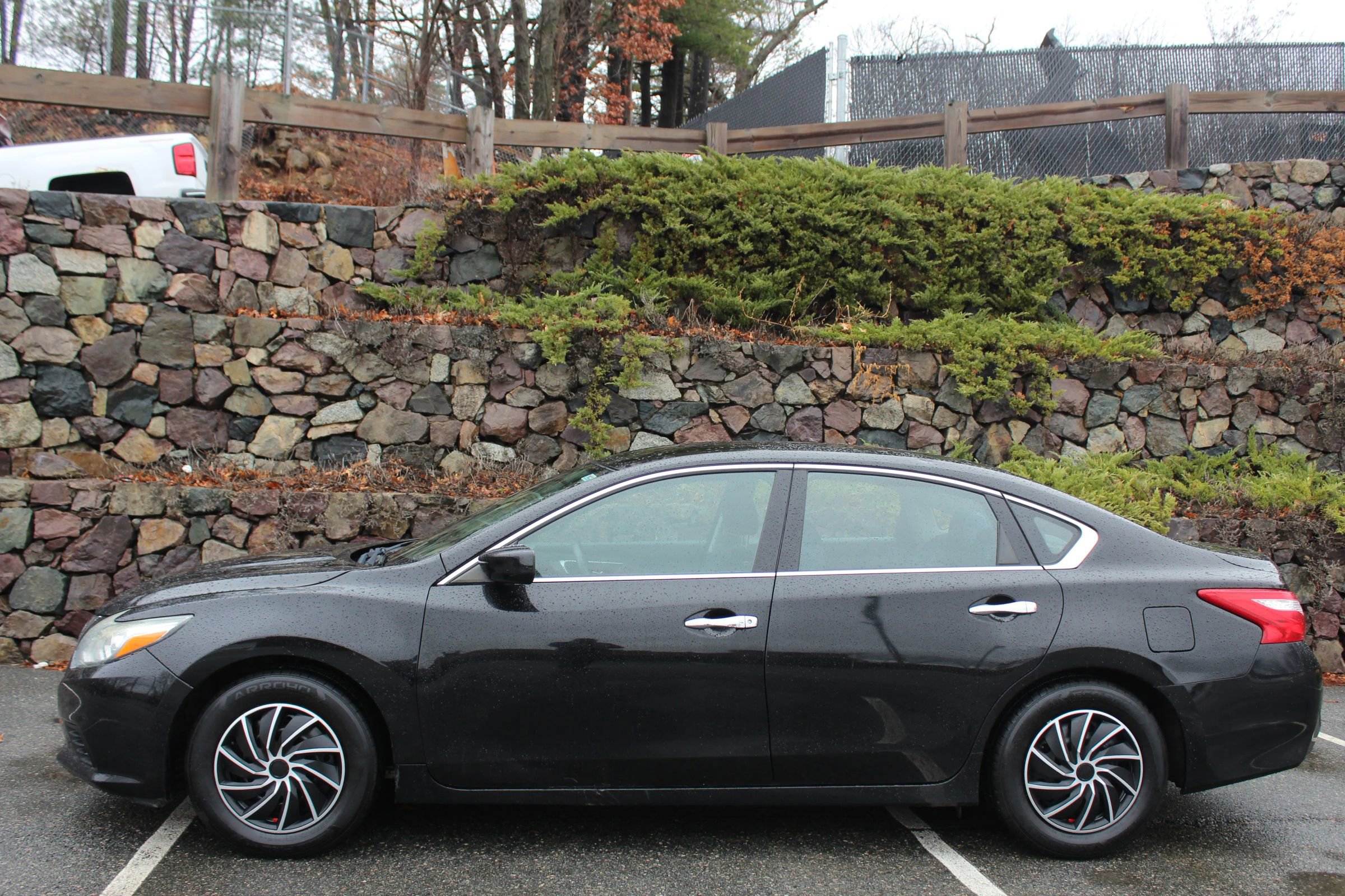 Used 2016 Nissan Altima 2.5 S w/ Power Driver Seat Package image 6