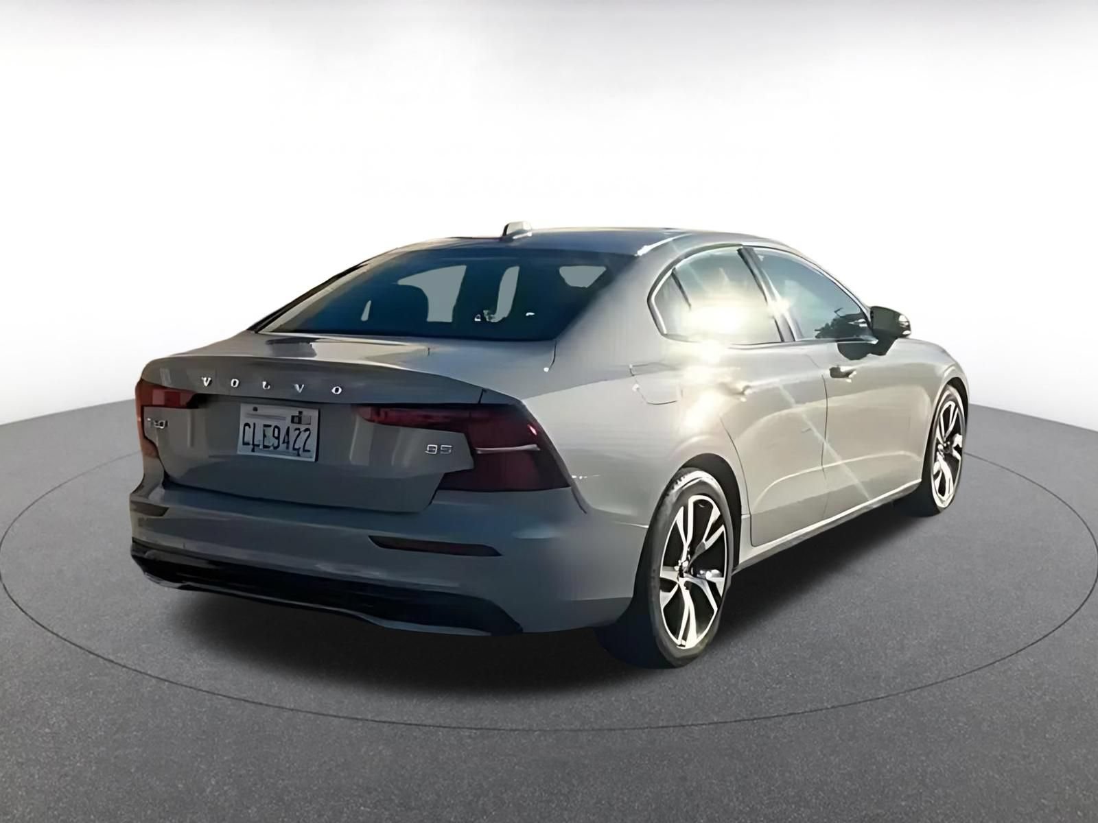 Used 2024 Volvo S60 B5 Core FWD image 12
