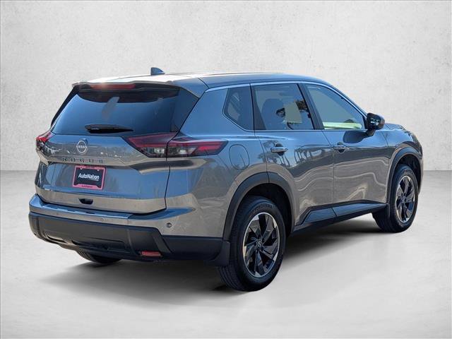 Certified 2025 Nissan Rogue SV image 5