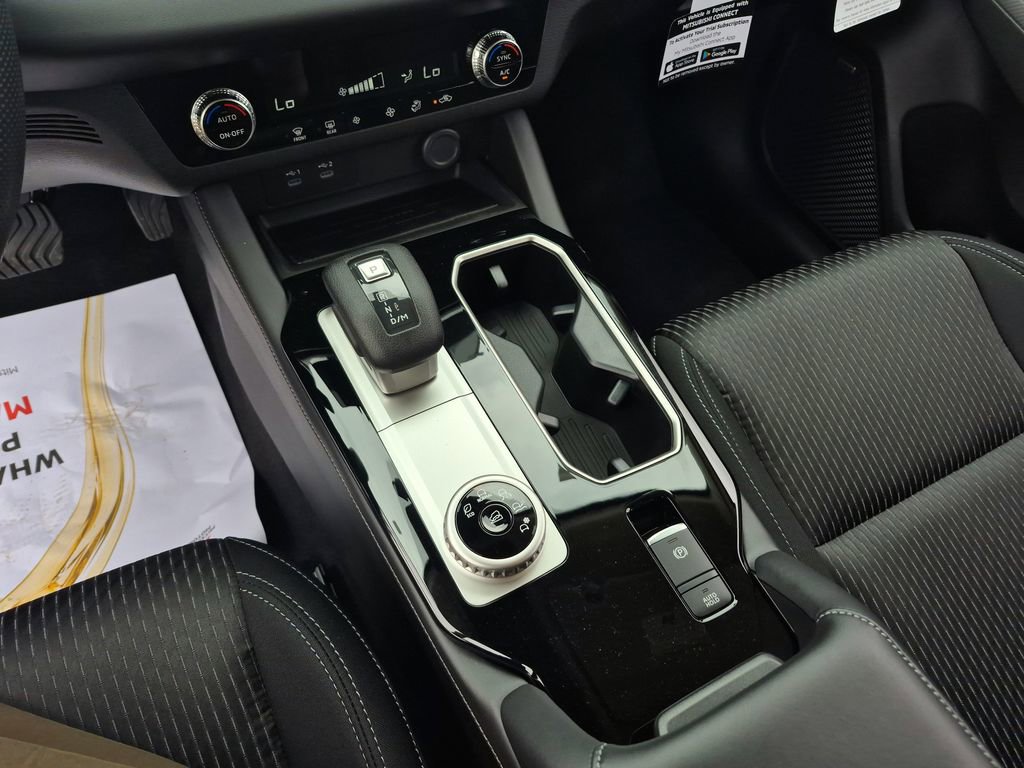 New 2026 Mitsubishi Outlander ES image 15