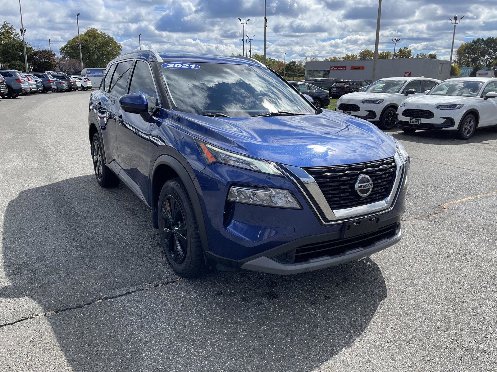 Used 2021 Nissan Rogue SV w/ Premium Package