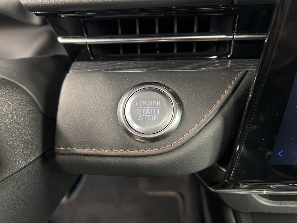 Certified 2025 Lincoln Nautilus Premier w/ Equipment Group 102A image 17