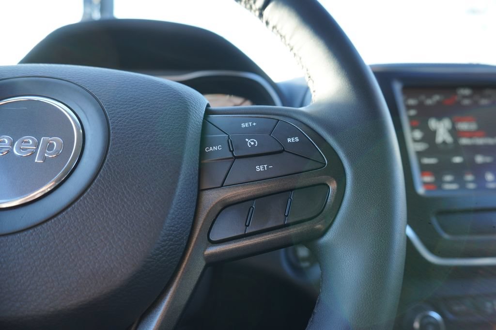 Used 2022 Jeep Cherokee Trailhawk w/ Sound & Nav Group AWD/4WD image 23
