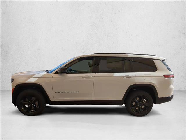 New 2025 Jeep Grand Cherokee L Altitude image 5
