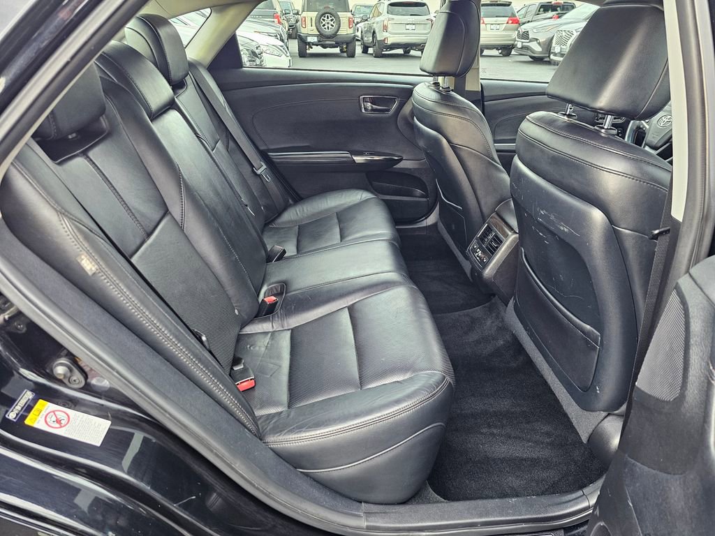 Used 2016 Toyota Avalon Limited image 11