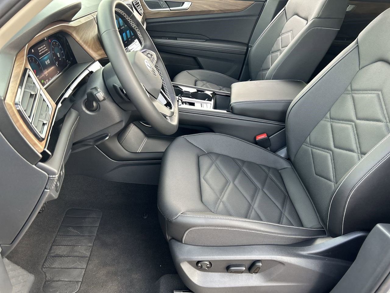 New 2026 Volkswagen Atlas SE image 15