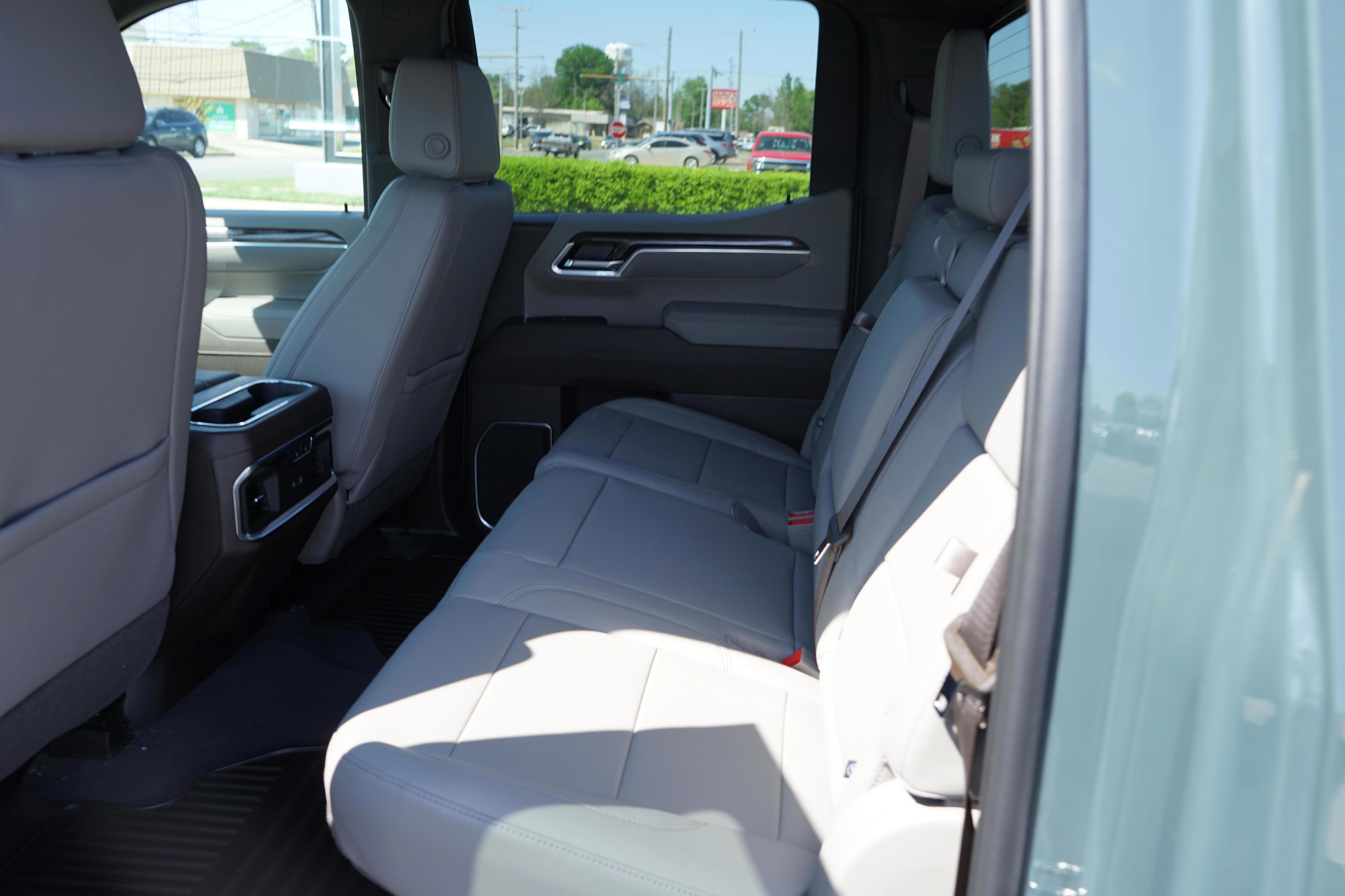 New 2025 Chevrolet Silverado 1500 LTZ w/ LTZ Premium Package image 18