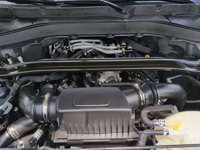 Used 2025 Ford Explorer ST AWD/4WD image 14
