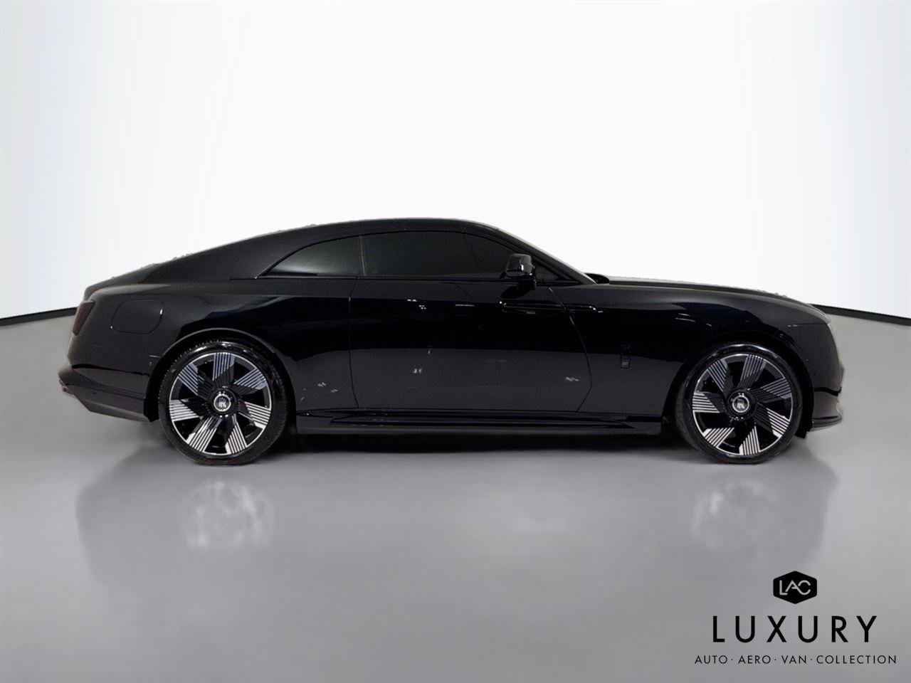 Used 2024 Rolls-Royce Spectre w/ Spectre Launch Package AWD/4WD image 5