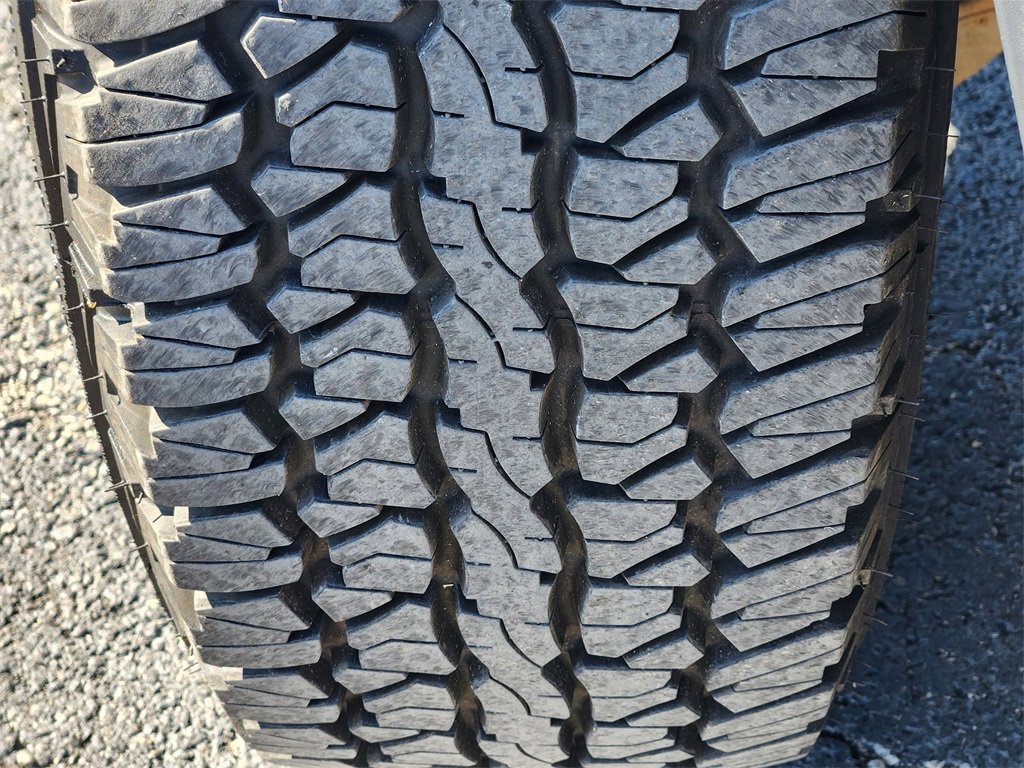 Used 2023 Jeep Cherokee Trailhawk image 13