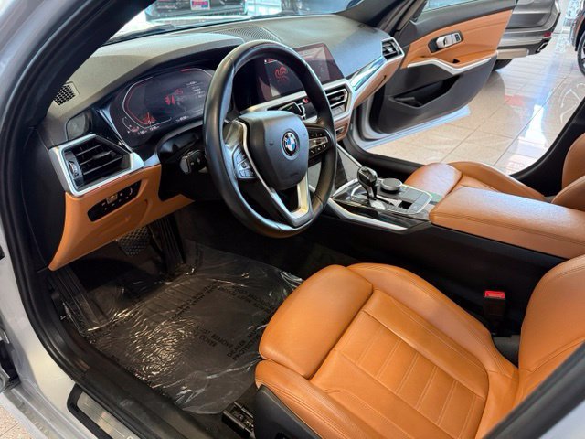 Used 2019 BMW 330i Sedan w/ Convenience Package RWD image 2