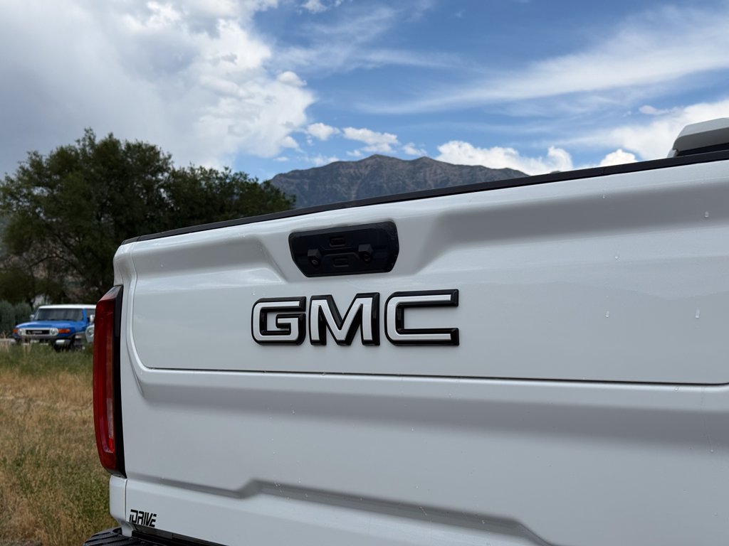 Used 2023 GMC Sierra 3500 SLT w/ SLT Premium Package AWD/4WD image 13