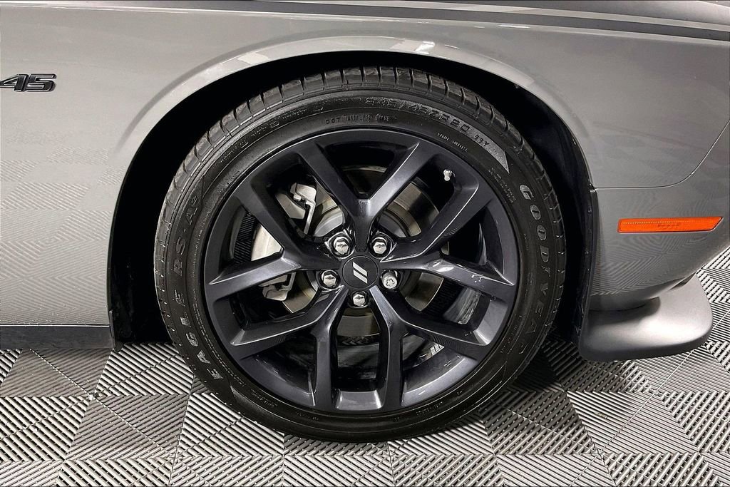 Used 2023 Dodge Challenger R/T w/ Plus Package image 11