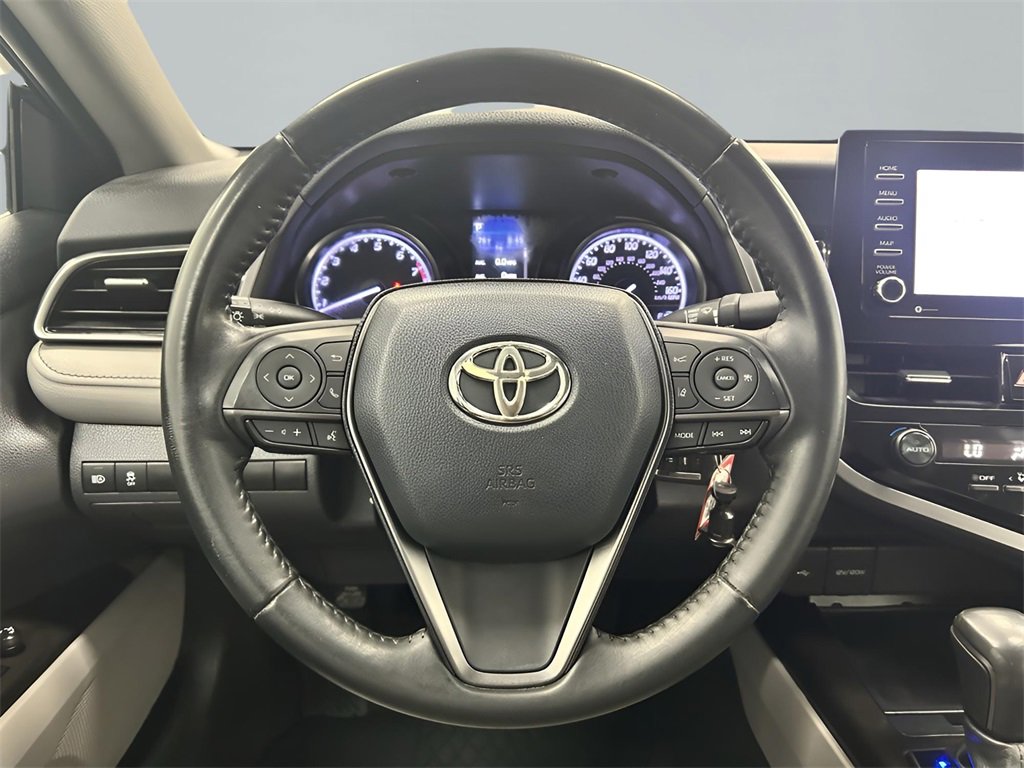 Used 2021 Toyota Camry SE image 12