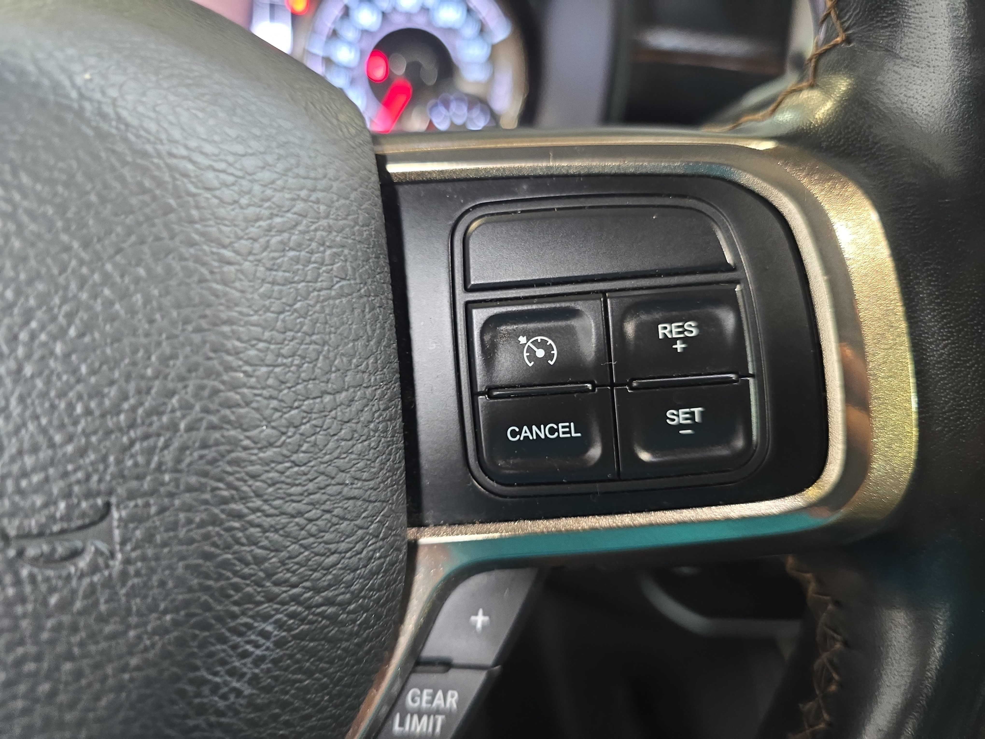Used 2022 RAM 2500 Limited AWD/4WD image 15