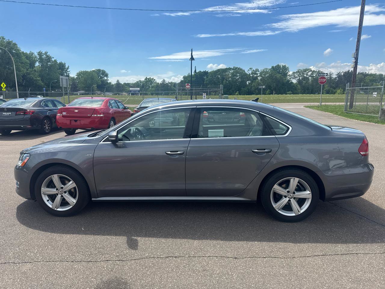 Used 2015 Volkswagen Passat 1.8T Limited Edition FWD image 8