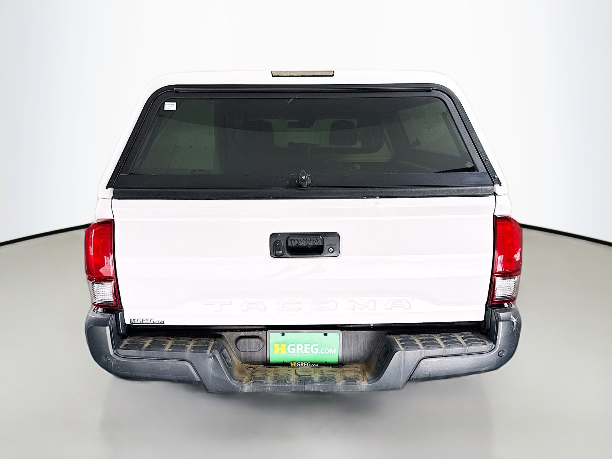 Used 2020 Toyota Tacoma SR image 8