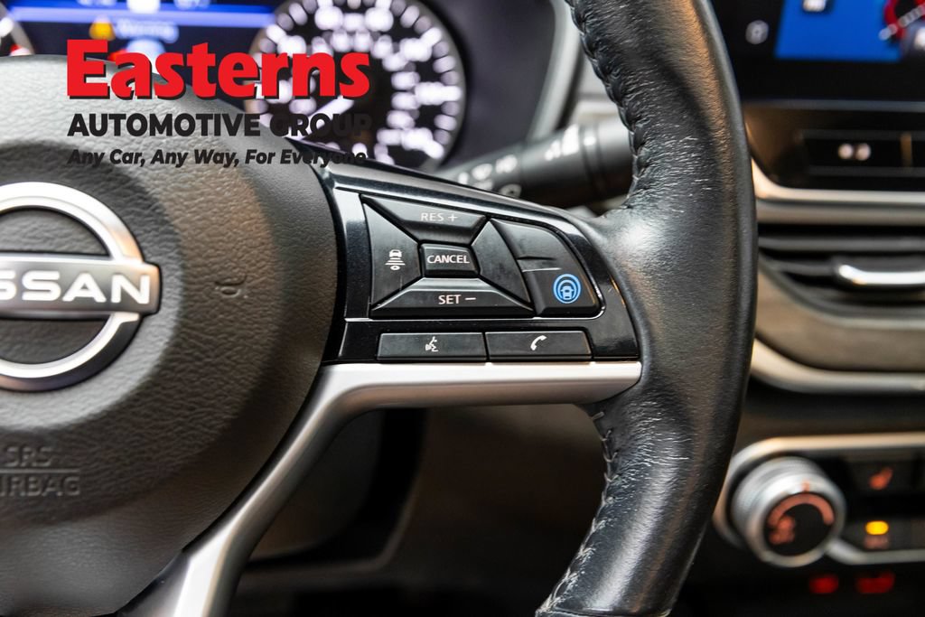 Used 2023 Nissan Altima 2.5 SV w/ SV Premium Package FWD image 16