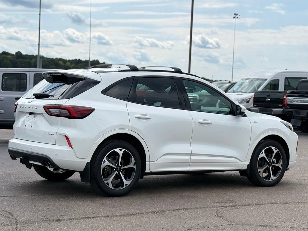 Certified 2023 Ford Escape ST-Line Select w/ Tech Pack #2 AWD/4WD image 30
