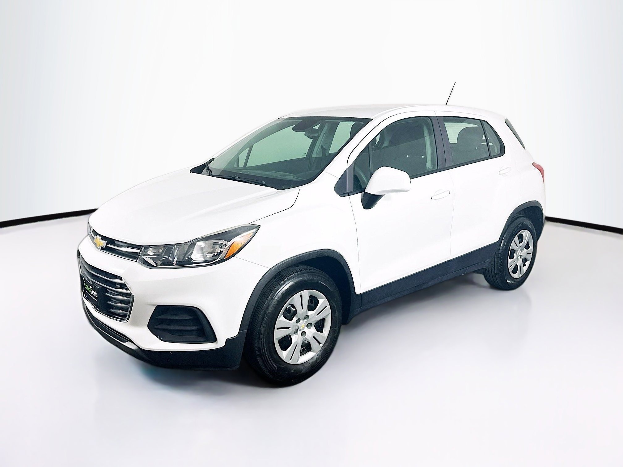 Used 2018 Chevrolet Trax LS image 3