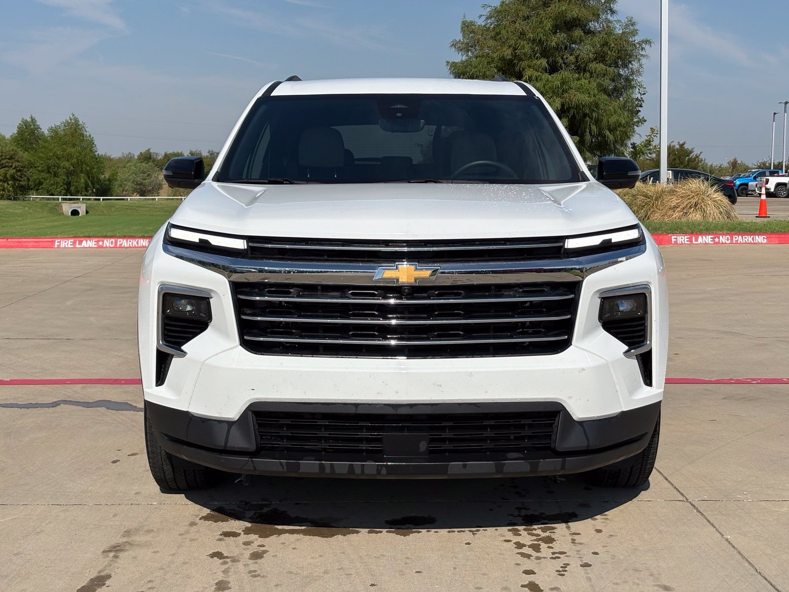 Certified 2026 Chevrolet Traverse LT w/ Driver Confidence Package FWD image 2