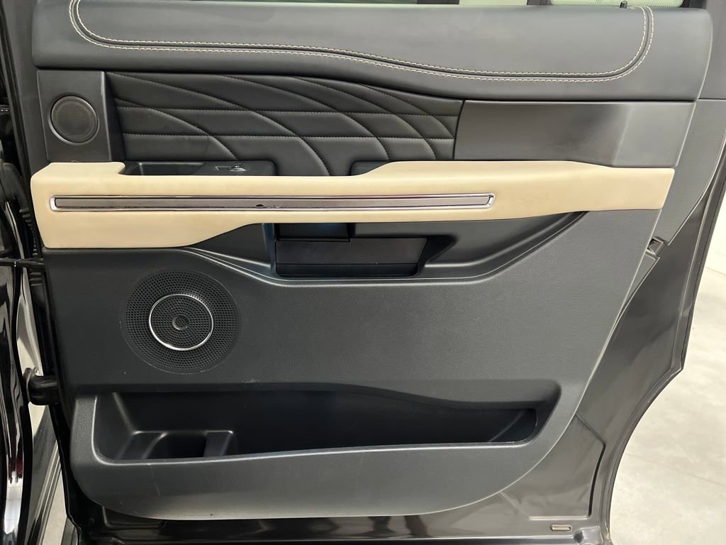 Used 2022 Ford Expedition Max Platinum AWD/4WD image 20