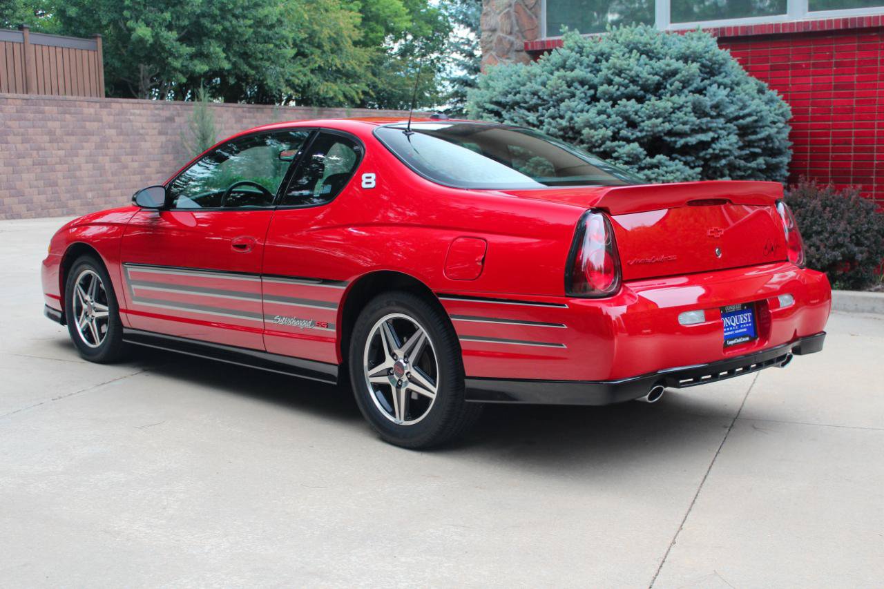 Used 2004 Chevrolet Monte Carlo SS w/ Dale Earnhardt Jr. Package FWD image 3
