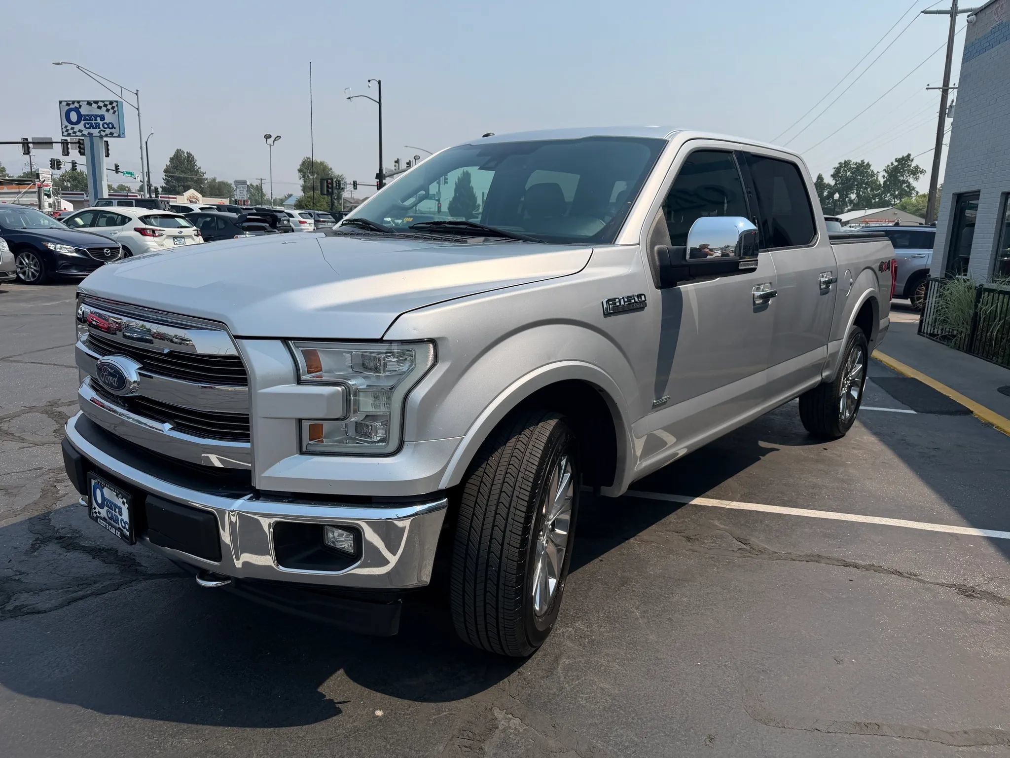 Used 2017 Ford F150 Lariat w/ Equipment Group 502A Luxury AWD/4WD image 3