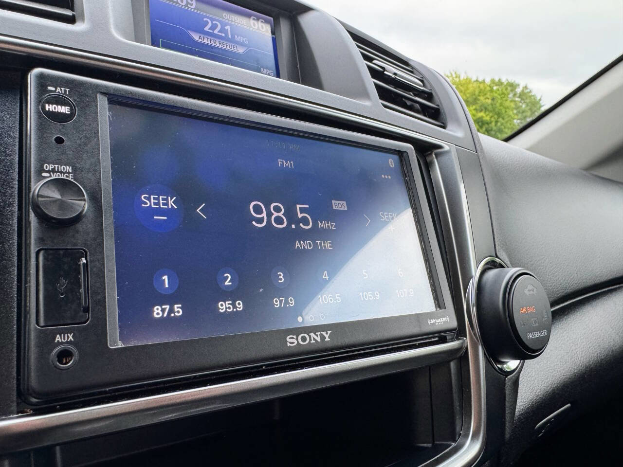 Used 2013 Toyota Highlander SE image 16