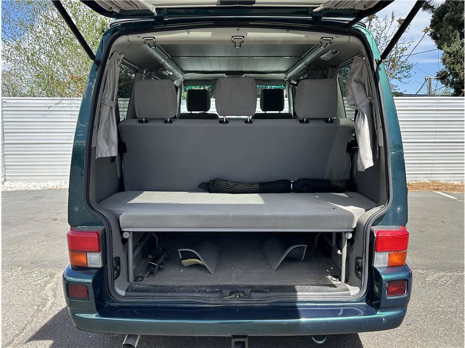 Used 2003 Volkswagen Eurovan MV FWD image 29
