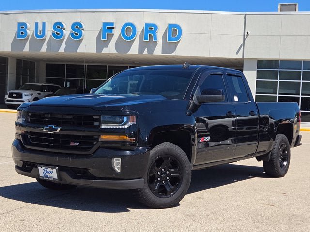 Used 2017 Chevrolet Silverado 1500 LT w/ Midnight Edition AWD/4WD image 1