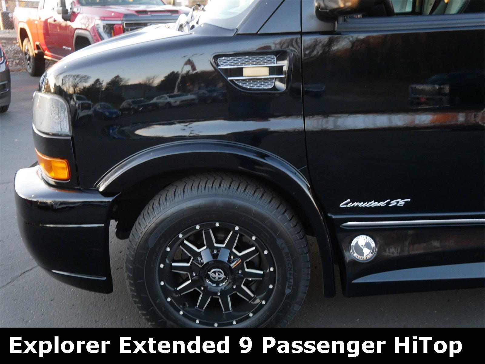 Used 2019 GMC Savana 2500 Work Van w/ Enhanced Convenience Package image 7