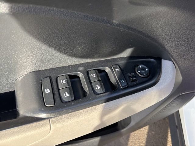 Used 2024 Hyundai Venue SEL image 12