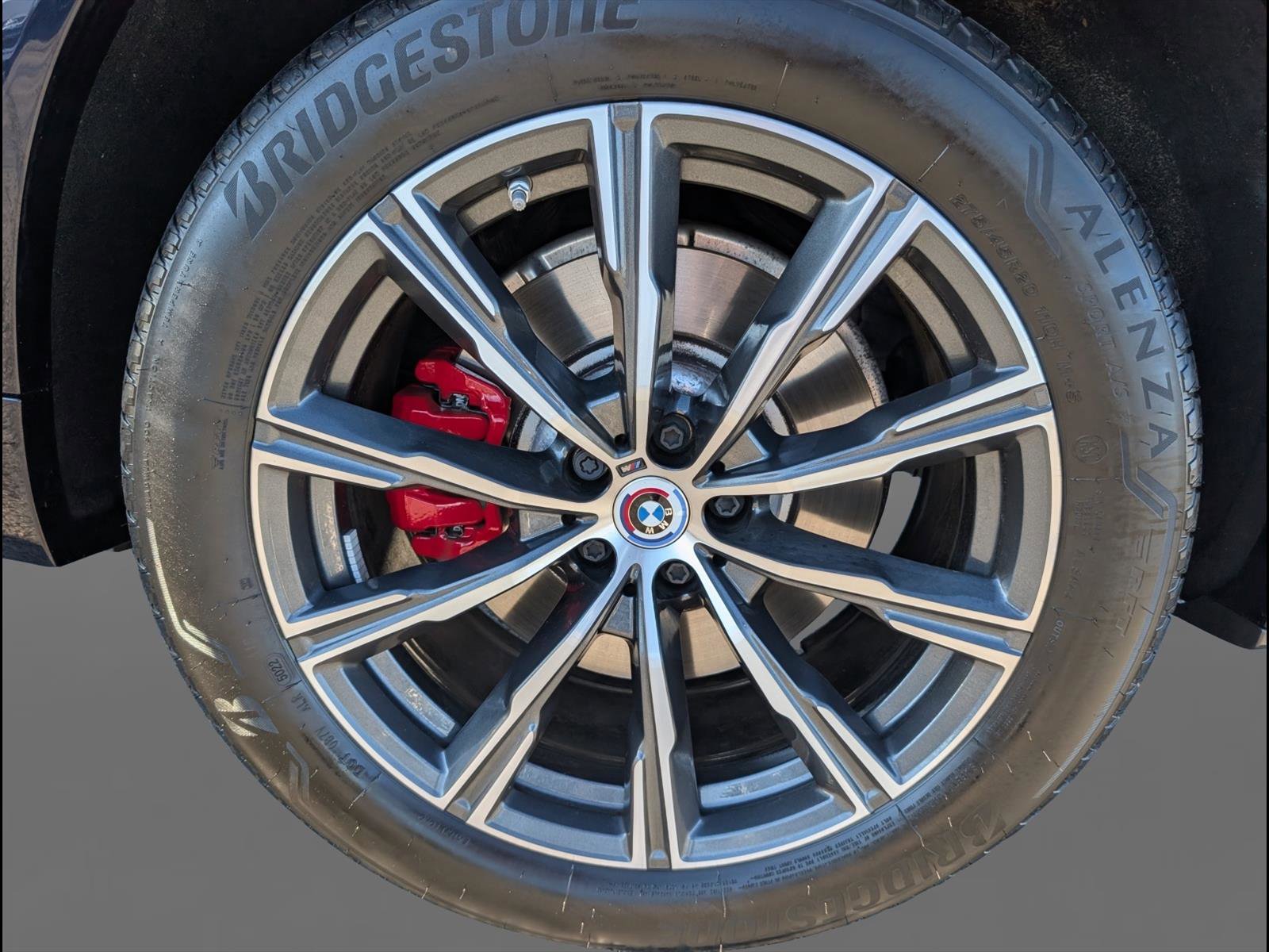 Used 2023 BMW X5 M50i w/ Executive Package image 25