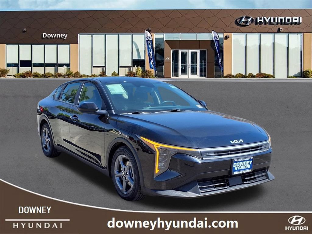 Used 2025 Kia K4 FWD image 3