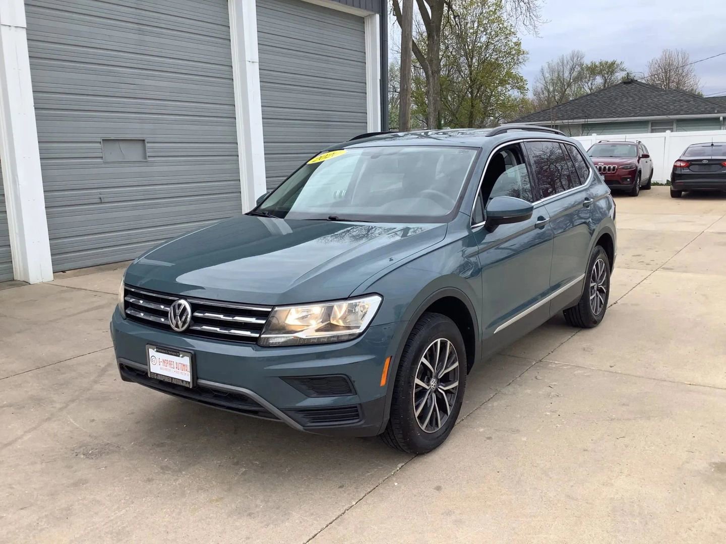 Used 2020 Volkswagen Tiguan SE AWD/4WD image 4