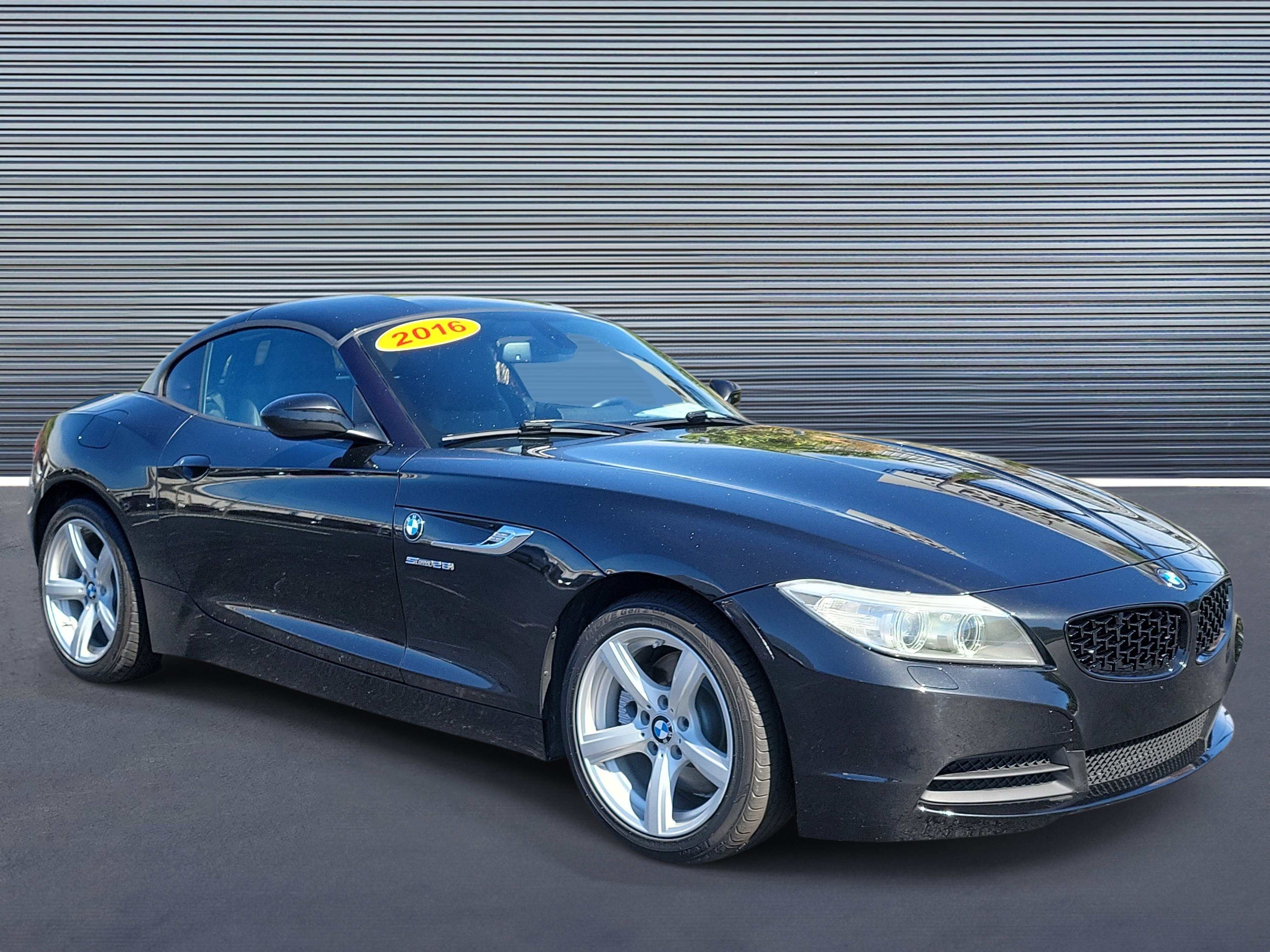 Used 2016 BMW Z4 sDrive28i RWD image 2