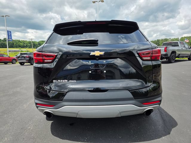 Used 2023 Chevrolet Blazer LT w/ Convenience Package AWD/4WD image 3