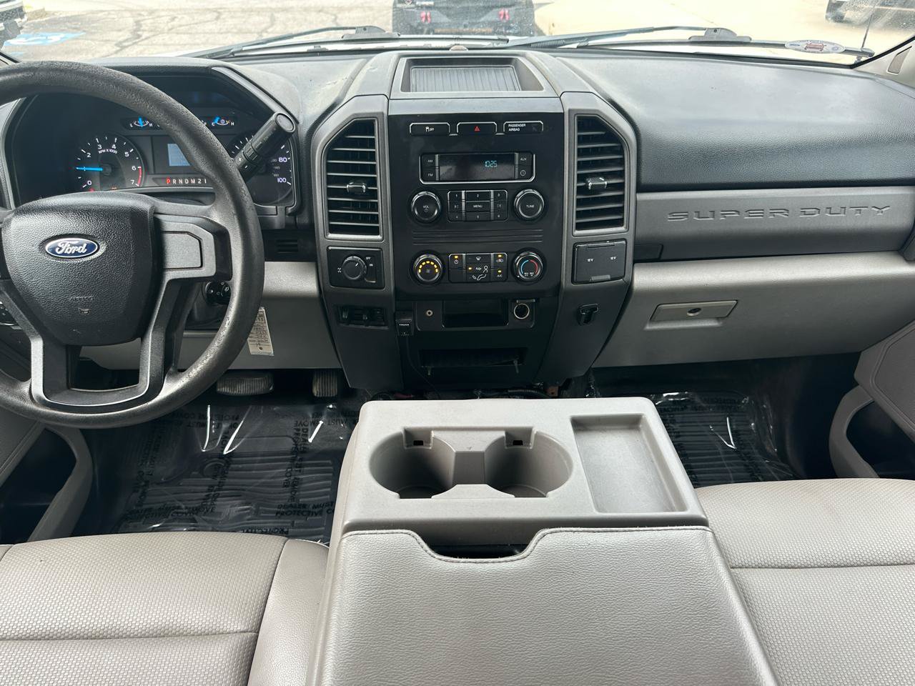Used 2017 Ford F250 XL w/ XL Decor Group AWD/4WD image 6
