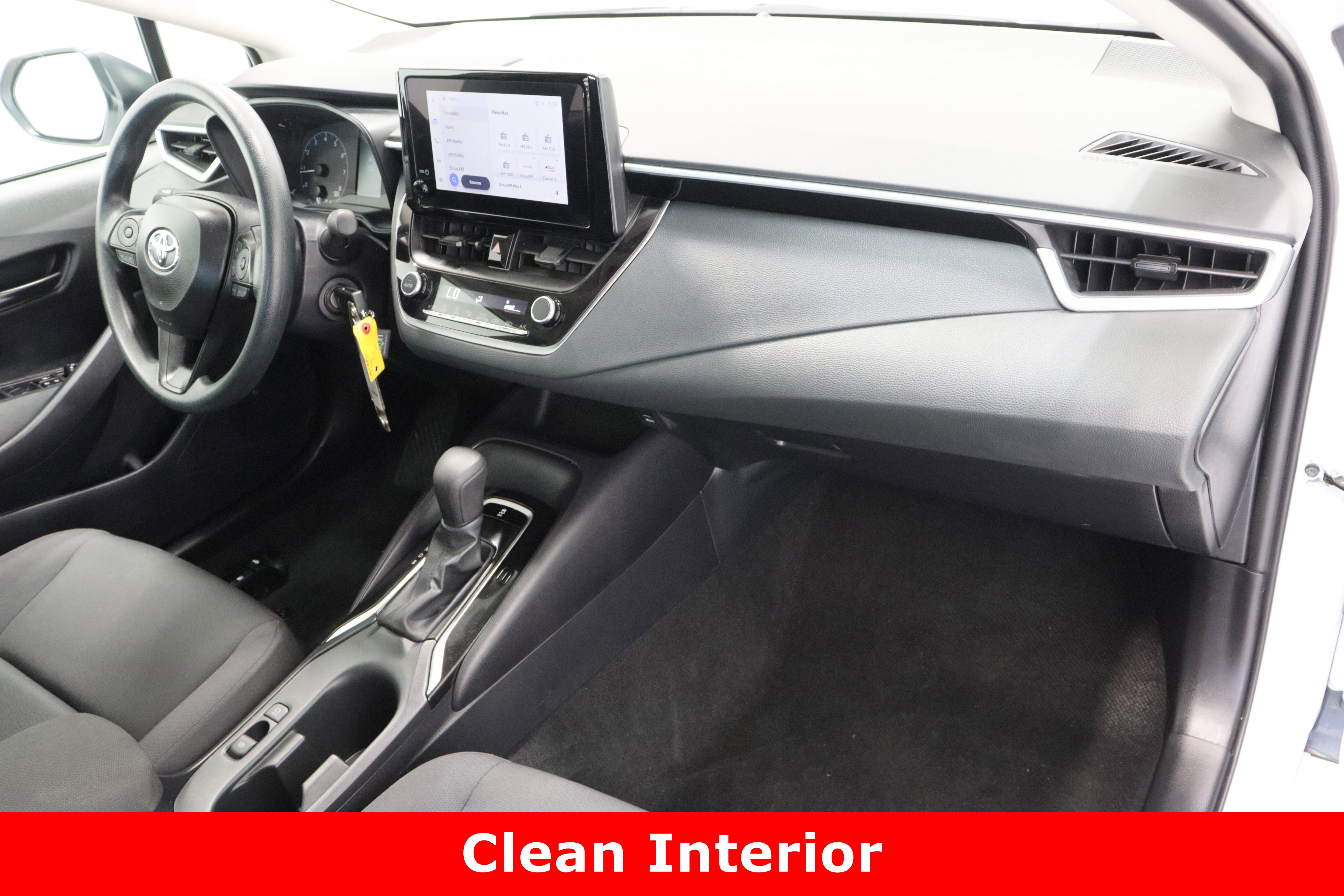 Used 2025 Toyota Corolla LE image 31